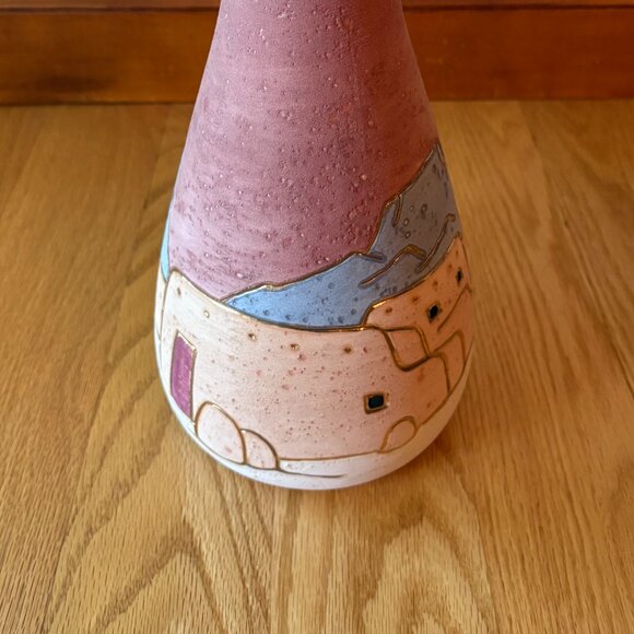 Signed Numbered Vera Russell Handmade Vase Pink Blue Mountains Pueblos Desert - Picture 10 of 12